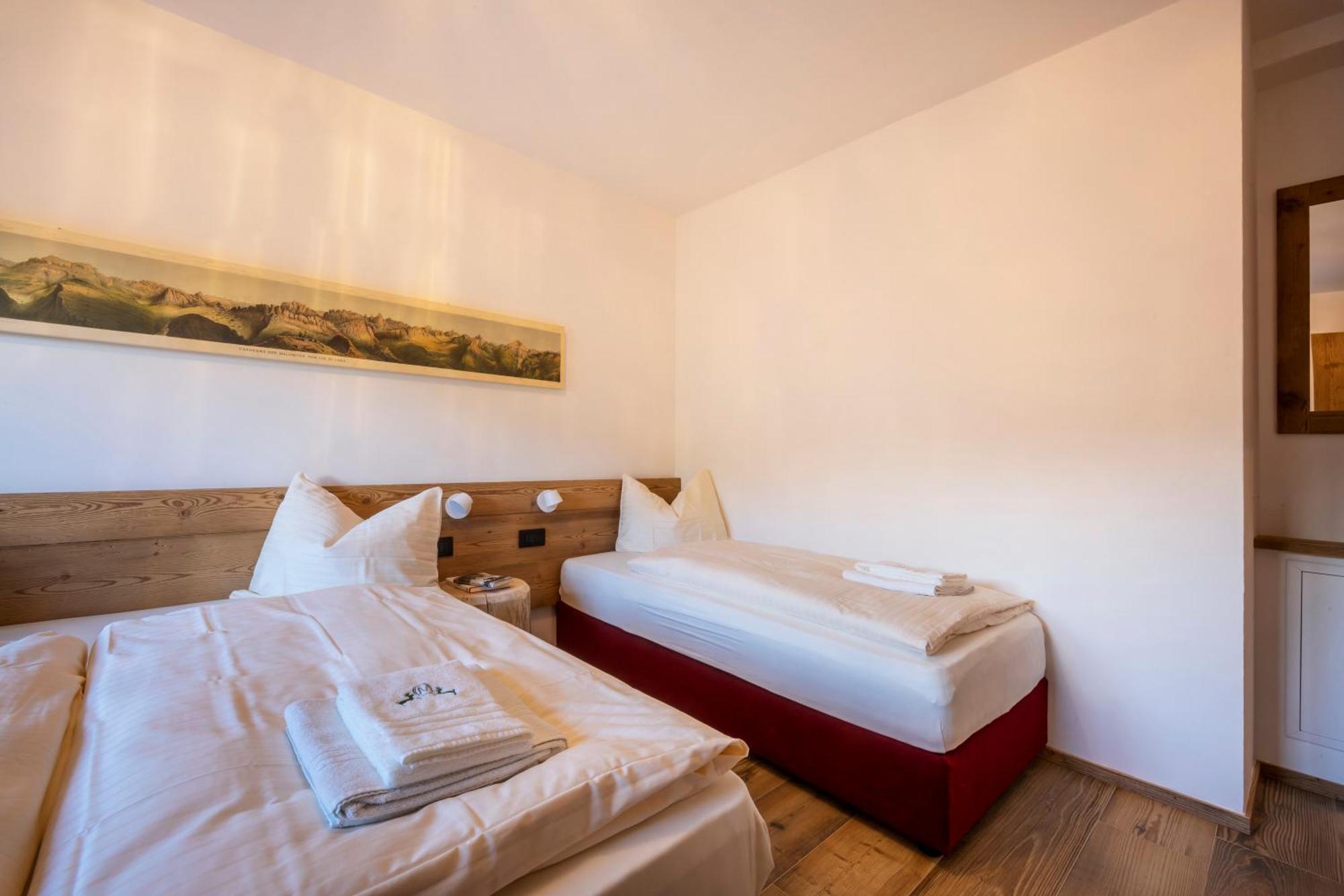Appartement Garnì Cèsa dele Angele à Colle Santa Lucia Extérieur photo