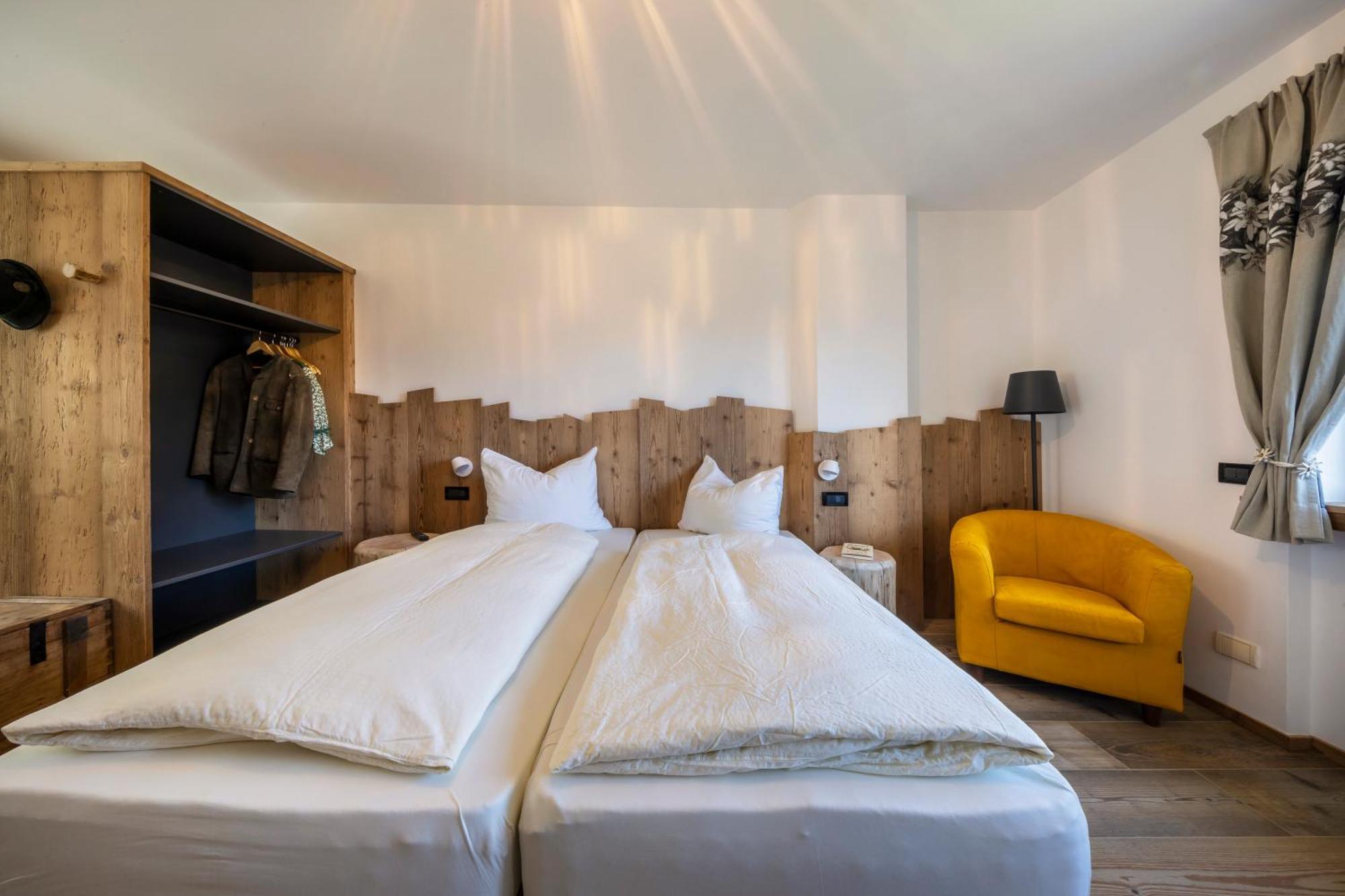 Appartement Garnì Cèsa dele Angele à Colle Santa Lucia Extérieur photo