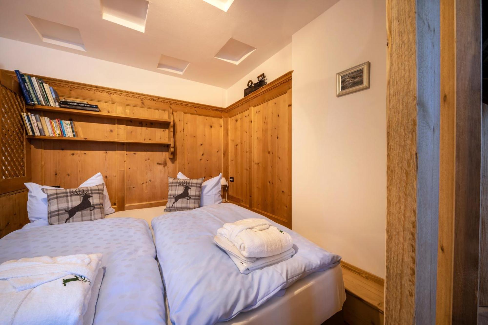 Appartement Garnì Cèsa dele Angele à Colle Santa Lucia Extérieur photo