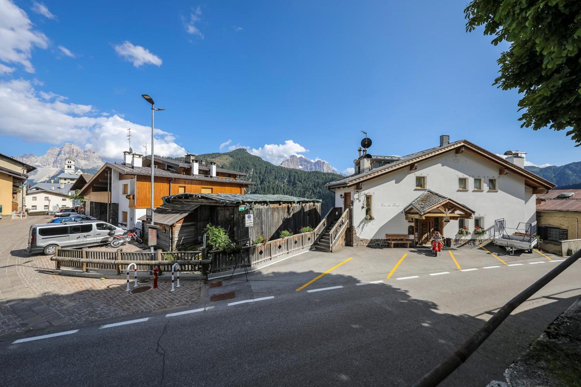 Appartement Garnì Cèsa dele Angele à Colle Santa Lucia Extérieur photo